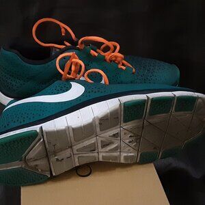 Men's Nike Training or walking shoes
